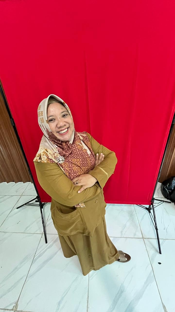 Sri Sulitiyaningsih,S.Pd.,Gr